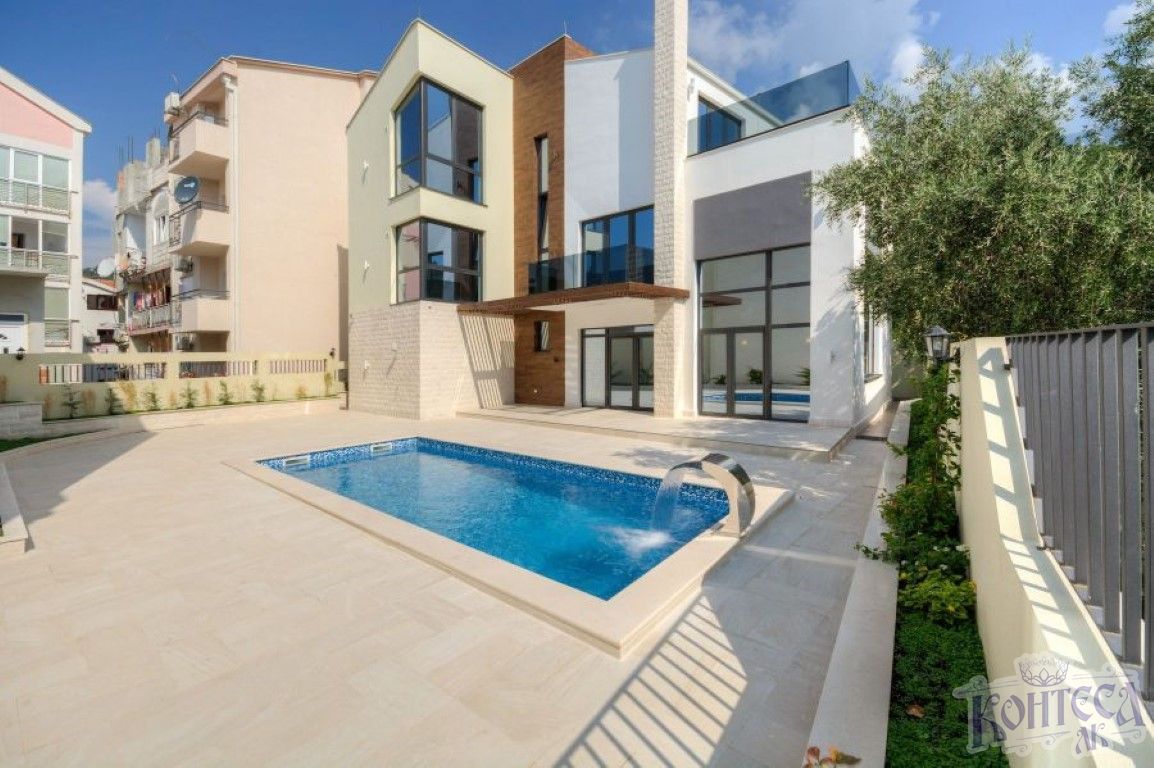 New luxury villa with the pool in Budva
